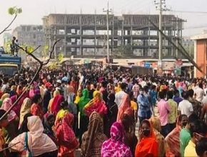 শ্রমিক বিক্ষোভে পুলিশের ধাওয়া, ট্রাকচাপায় নিহত ২