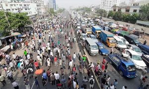 ঢাকা-চট্টগ্রাম মহাসড়কের রায়েরবাগ বাসস্ট্যান্ড